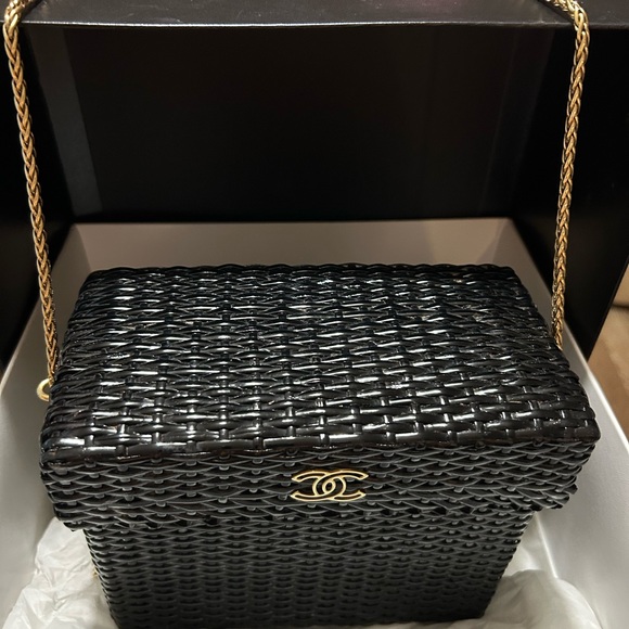 Vintage Rare Authentic Black CHANEL Wicker Bag - Picture 10 of 11